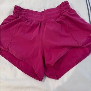 Lululemon pink 2.5' size 2 shorts (hotty hot)